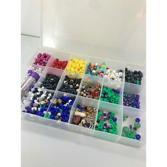 Beads And Findings For Jewelry & Other Crafts Multiple Color Box Of Loose Craft - Picture 1 of 12